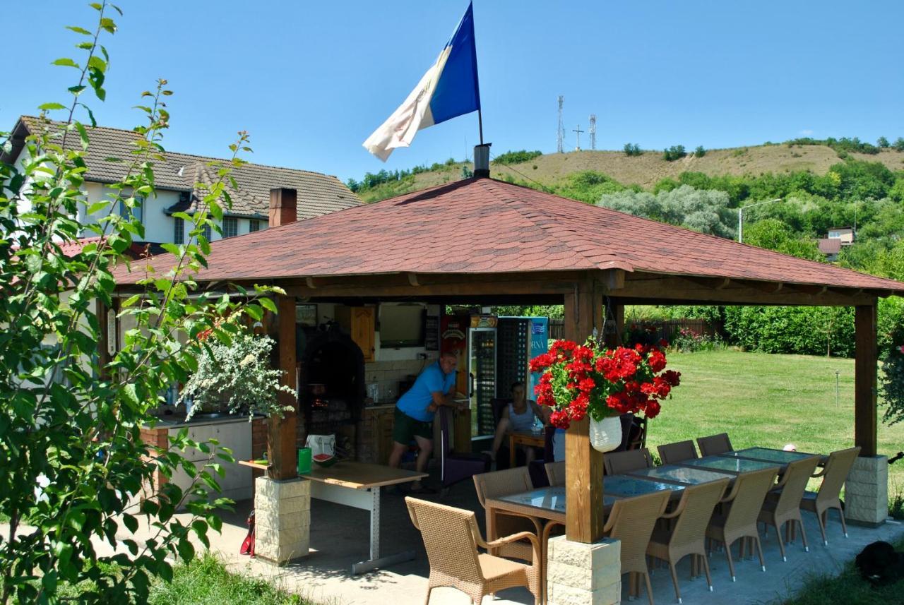 Camping La Foisor Turda Exterior foto