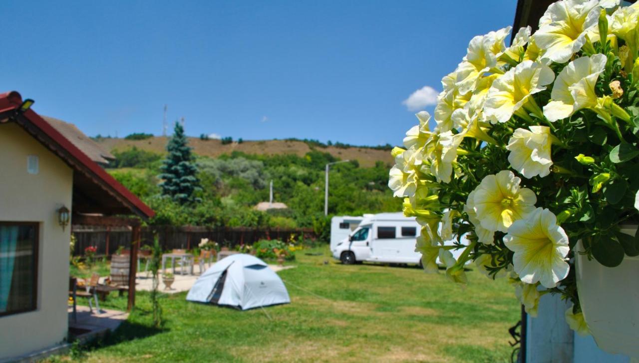 Camping La Foisor Turda Exterior foto